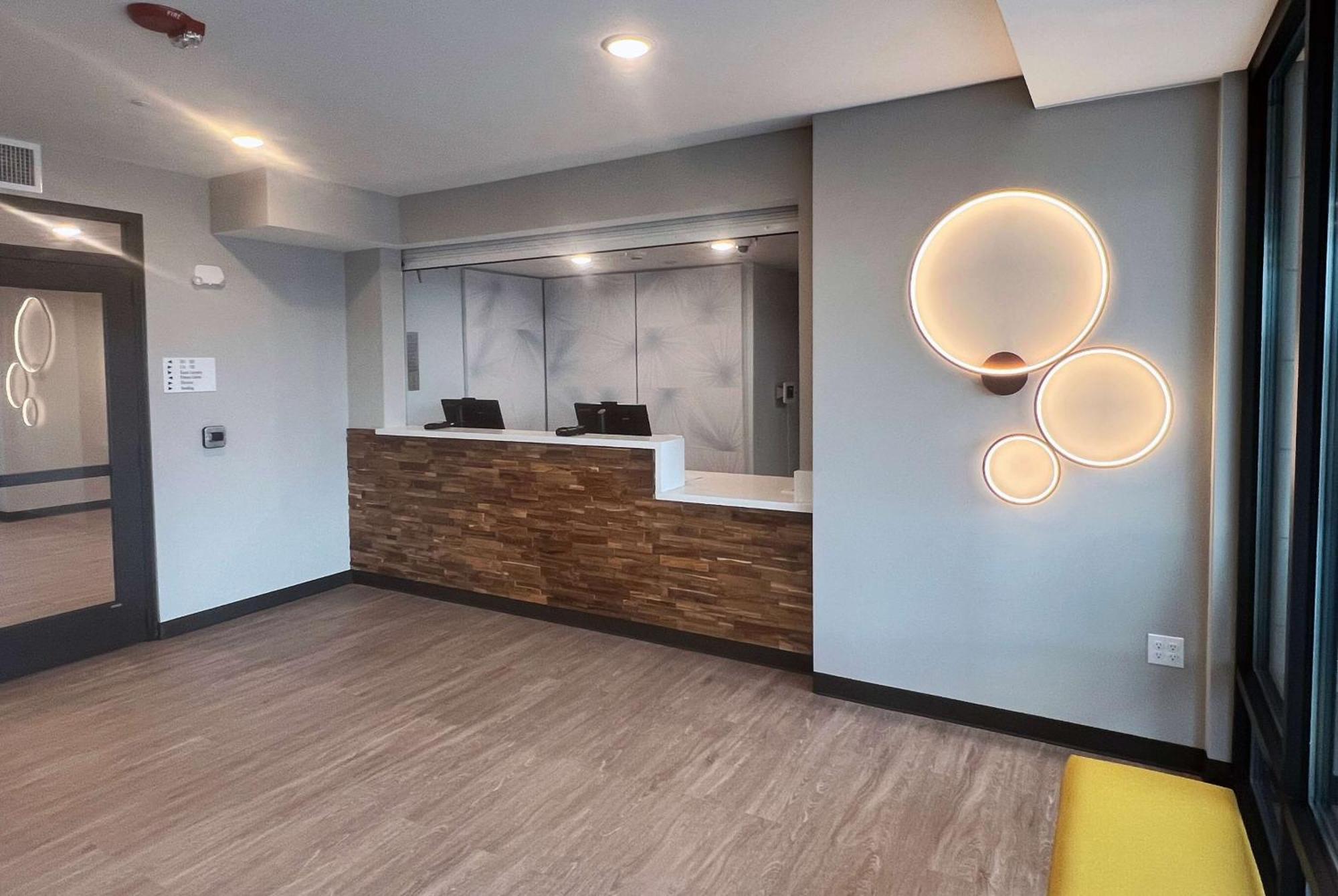 Echo Suites Extended Stay By Wyndham Indianapolis Ameriplex エクステリア 写真